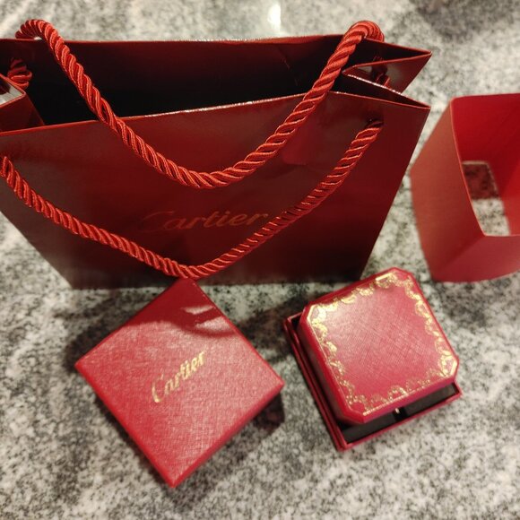 Cartier presentation box with bag as pictured. Empty ring box and bag, etc. - Picture 1 of 16
